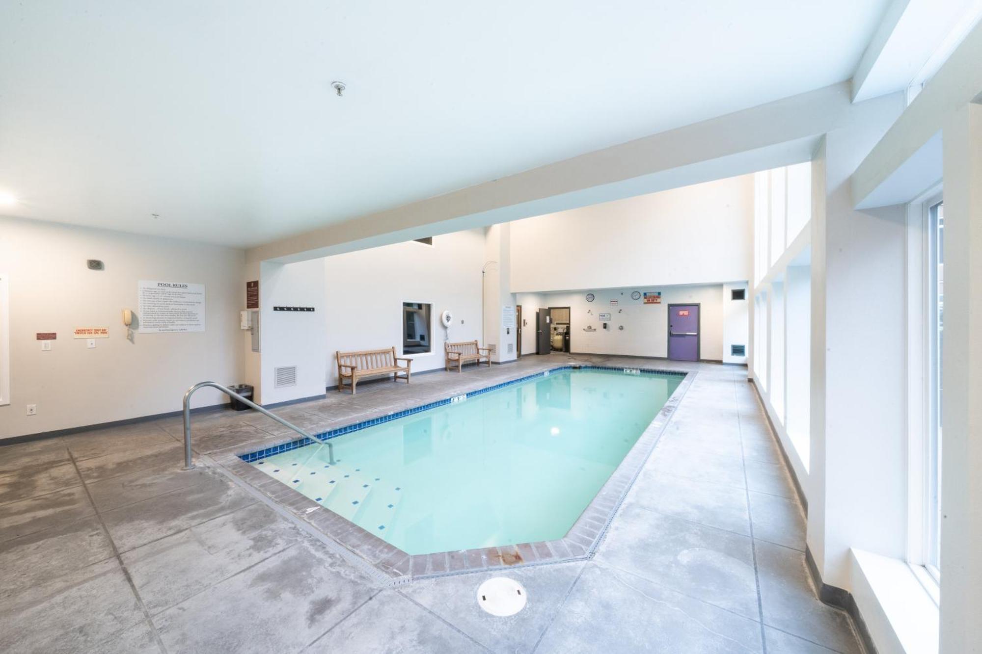 Modern Downtown Top Floor Penthouse With Bay Views シアトル エクステリア 写真